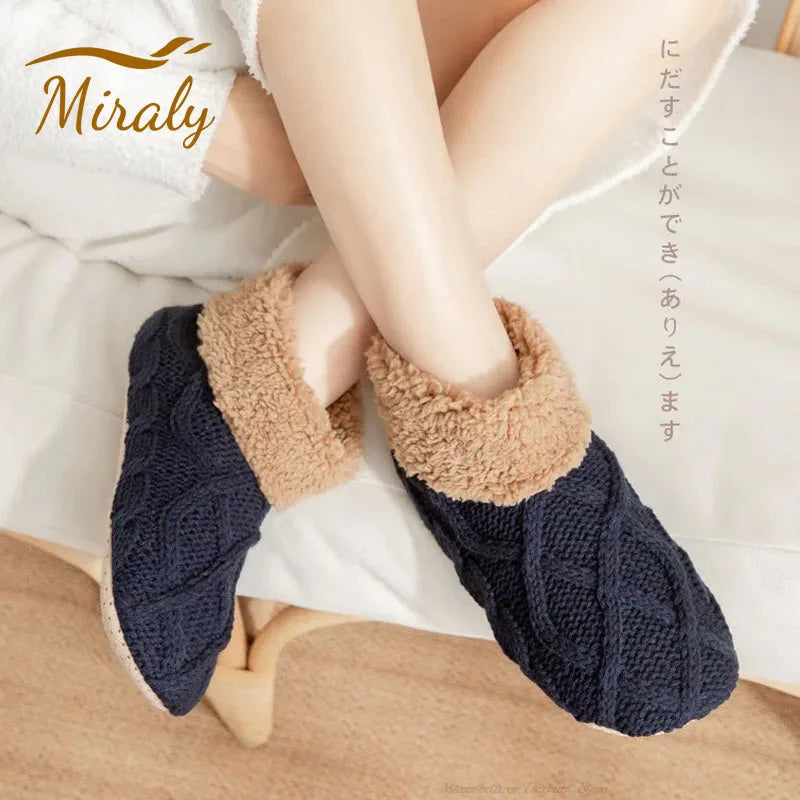 Unisex Cozy Winter Socks – Warm, Plush with Non-Slip Sole, Fleece-Lined for Men & Women