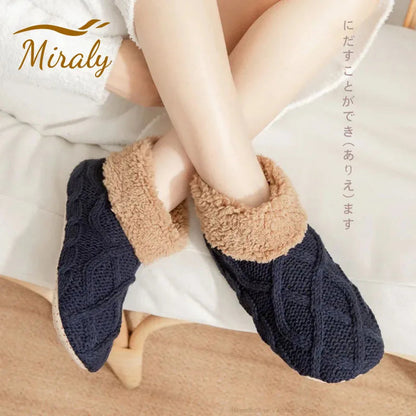 Unisex Cozy Winter Socks – Warm, Plush with Non-Slip Sole, Fleece-Lined for Men & Women