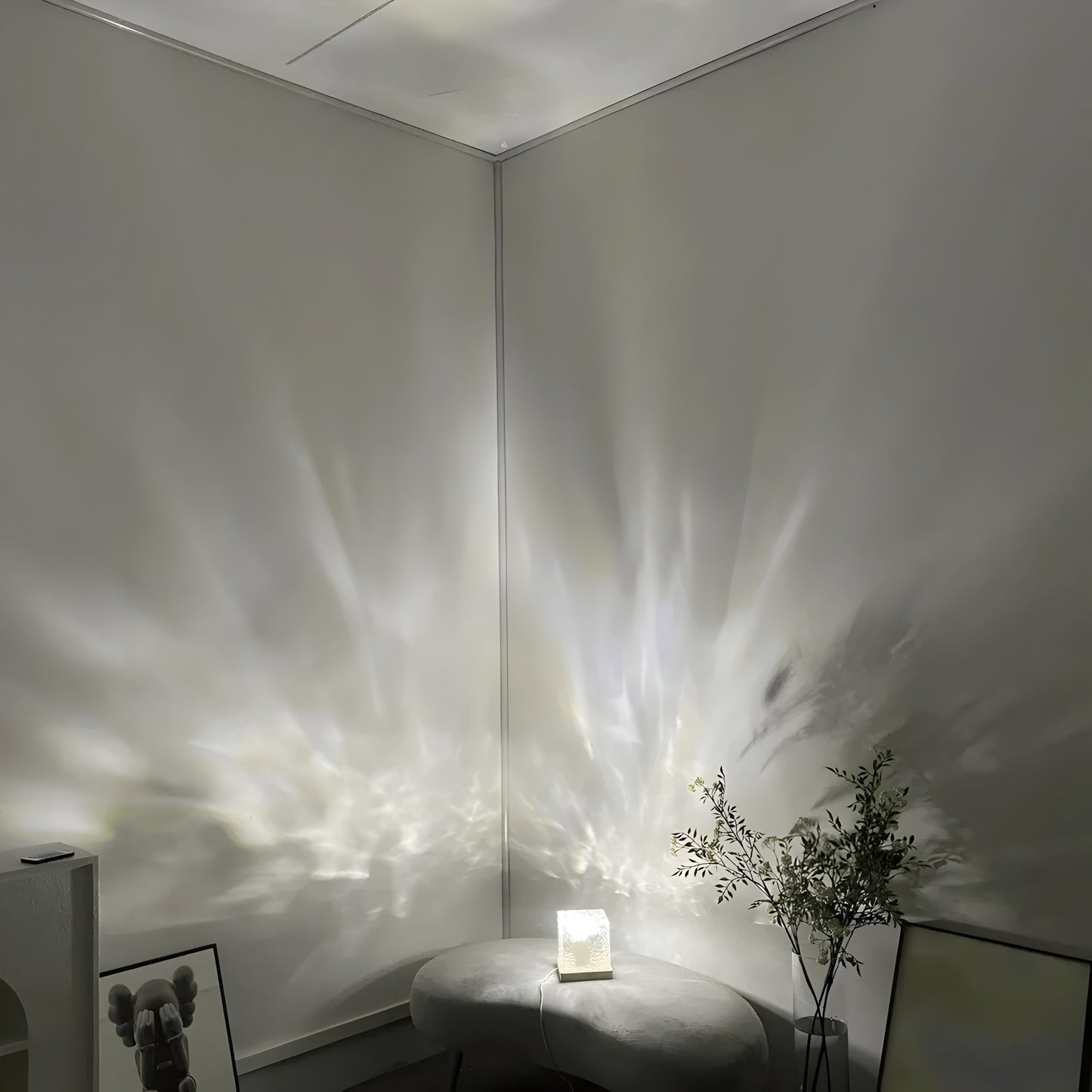 Home Aurora Projector with 16 Colors and Remote Control - Soothing Light Display