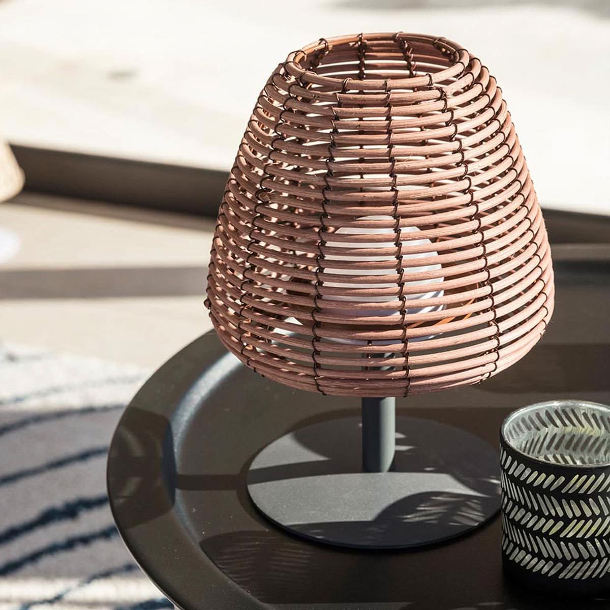 LED Table Lamp for Indoor and Outdoor Use – Creates a Warm Atmosphere