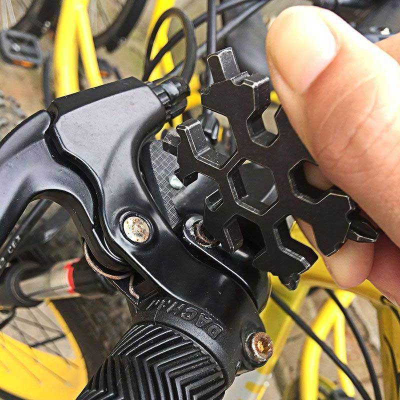 Multi-tool Snowflake Set with 18 Functions – Perfect Gift
