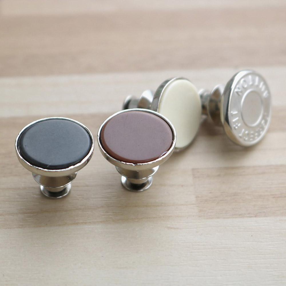 Quick-Fix Buttons for Fast Trouser Repairs