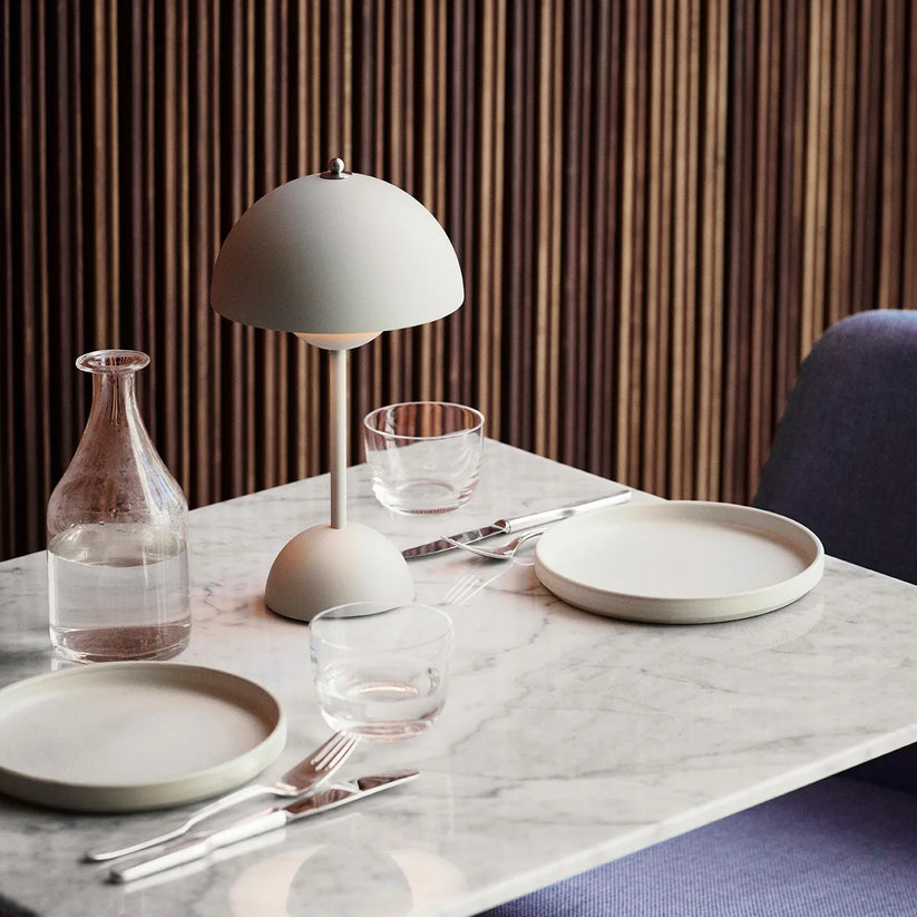 Dimmable Wireless Table Lamp in Scandinavian Design
