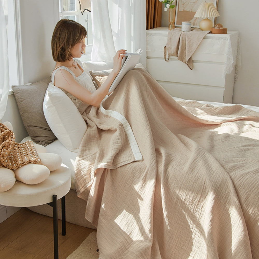 CozyCloud Multi-Layered Blanket for All Seasons