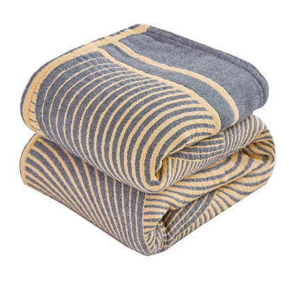 Luxurious 4-Layer Reversible Cotton Quilt for All Seasons