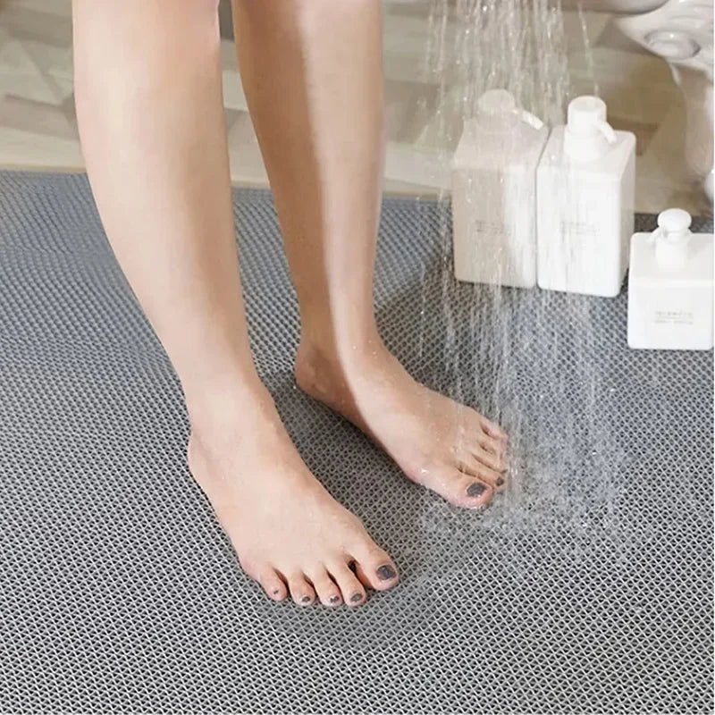 Non-Slip Drainage Mat for Safe and Comfortable Showers