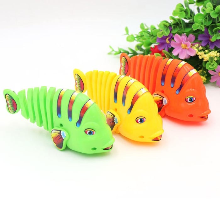 Wind-Up Fish Toy for Kids | Twists & Turns | No Batteries Needed | Durable Indoor & Outdoor Fun