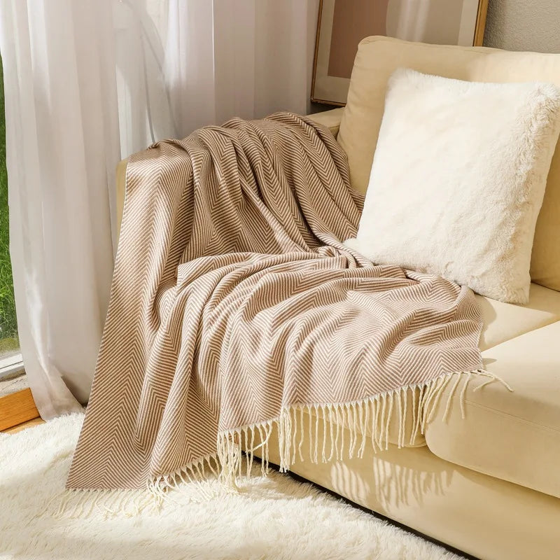 Luxurious Cotton Herringbone Throw Blanket with Fringe