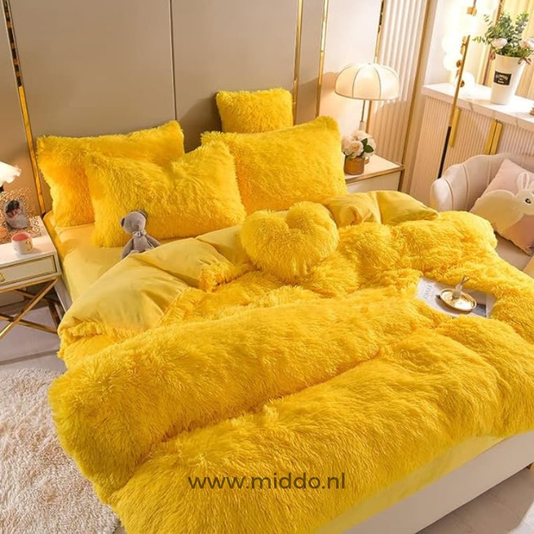 Cozy 5-Piece Fleece Bedding Set with Free Heart Pillow