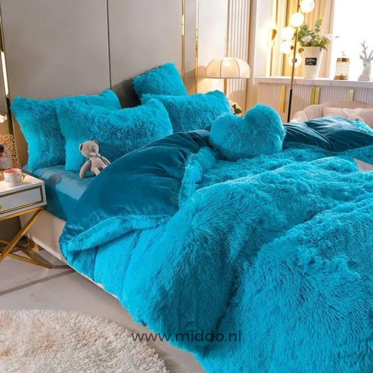 Cozy 5-Piece Fleece Bedding Set with Free Heart Pillow
