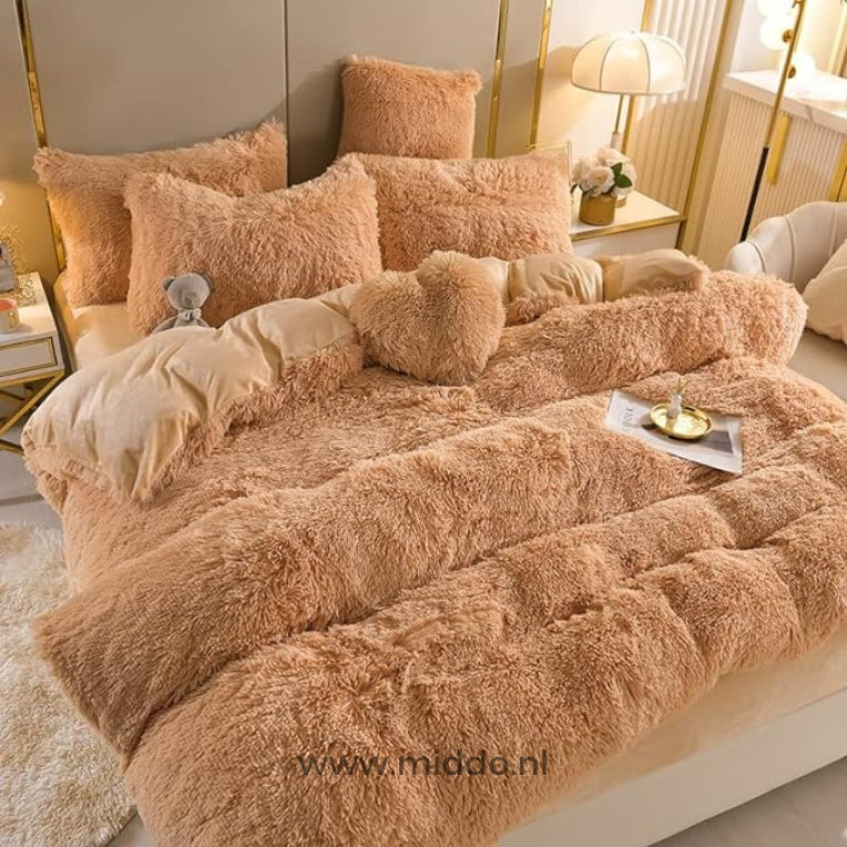 Cozy 5-Piece Fleece Bedding Set with Free Heart Pillow