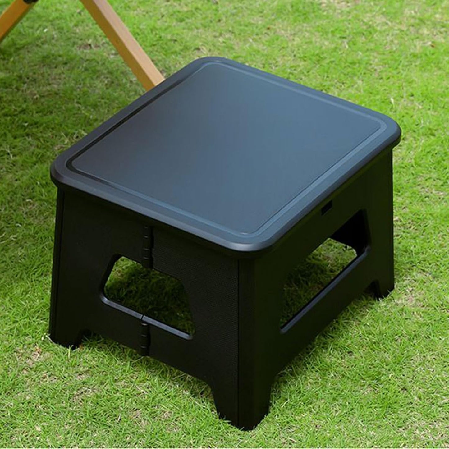 Portable Sanitation Solution for Effortless Outdoor Adventures