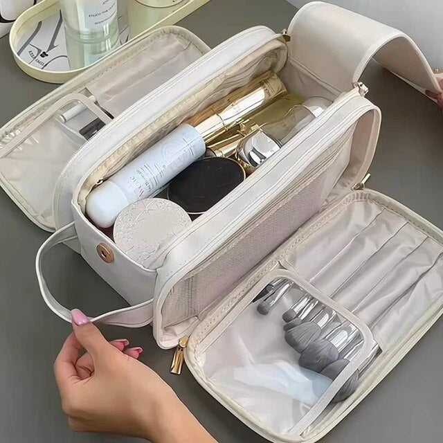 Chic Organizer - Your Essential Beauty Companion