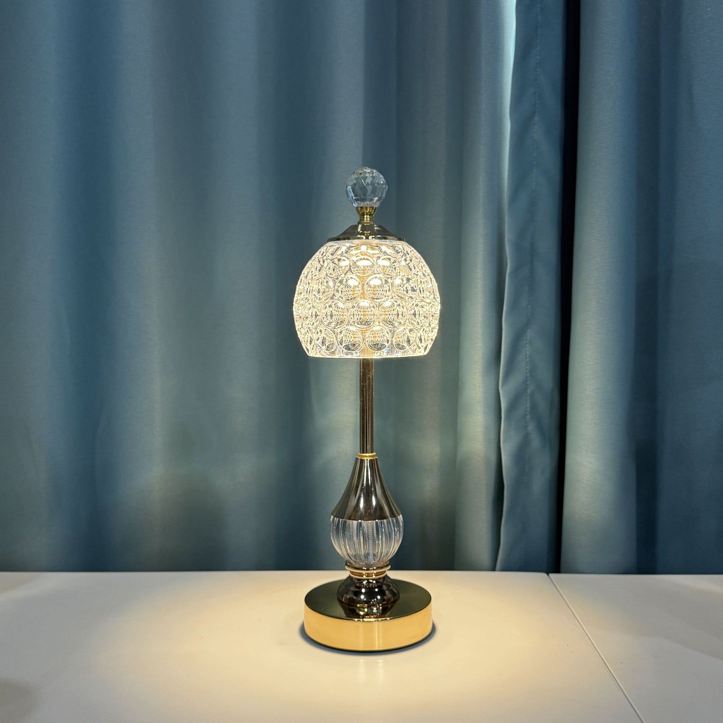 Touch-Controlled Cordless Table Lamp in Metal Finish