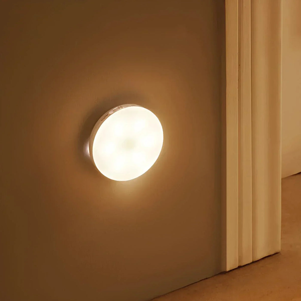 Intelligent Motion Sensor Light for Effortless Home Illumination