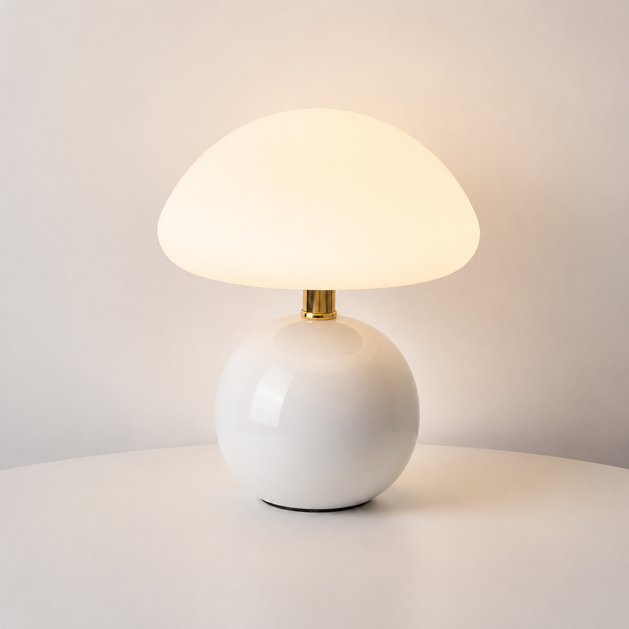 Ceramic Base Mushroom-Shaped Table Lamp