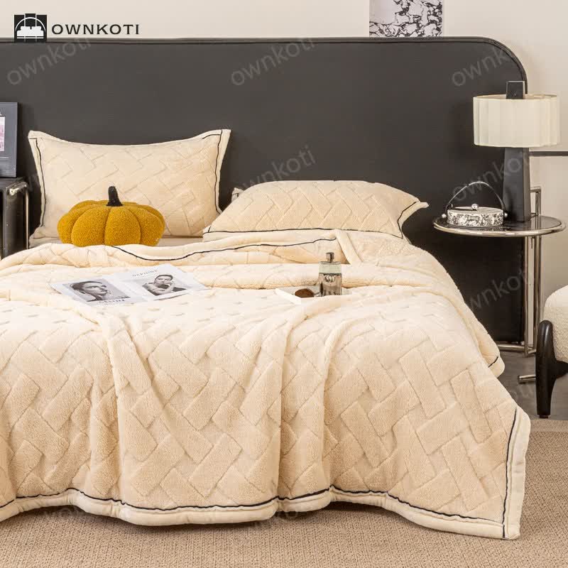 Lightweight Cozy Throw Blanket for Soft Warmth and Comfort