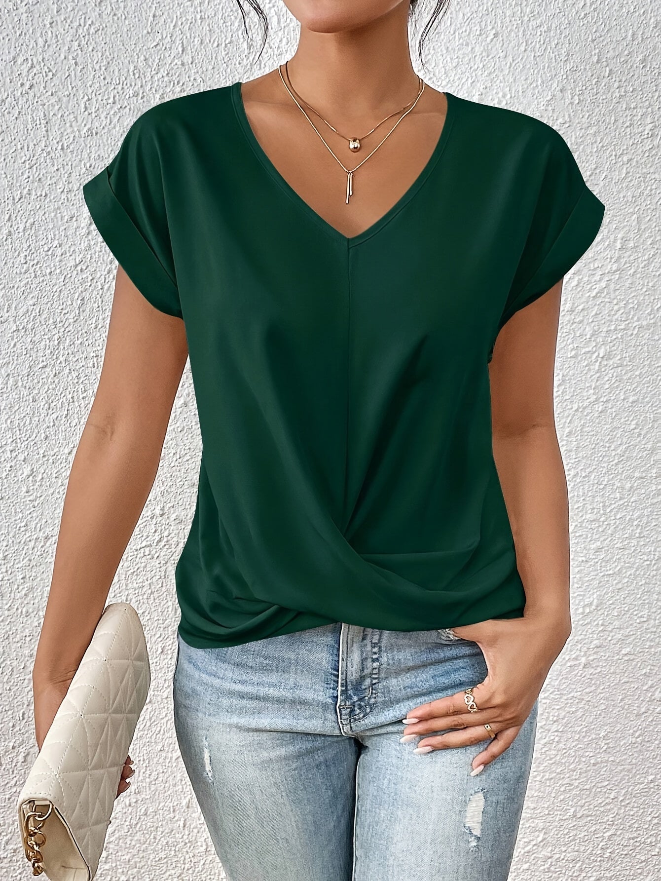 Casual T-Shirt with Sweetheart Neckline for Everyday Wear