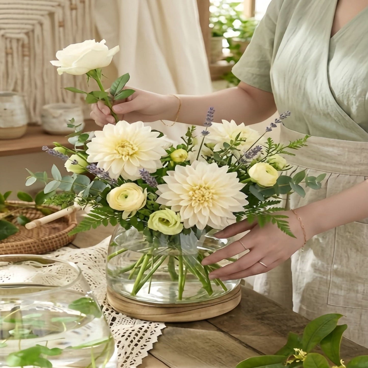 Glass Vase for Bold Foliage and Tranquil Home Decor