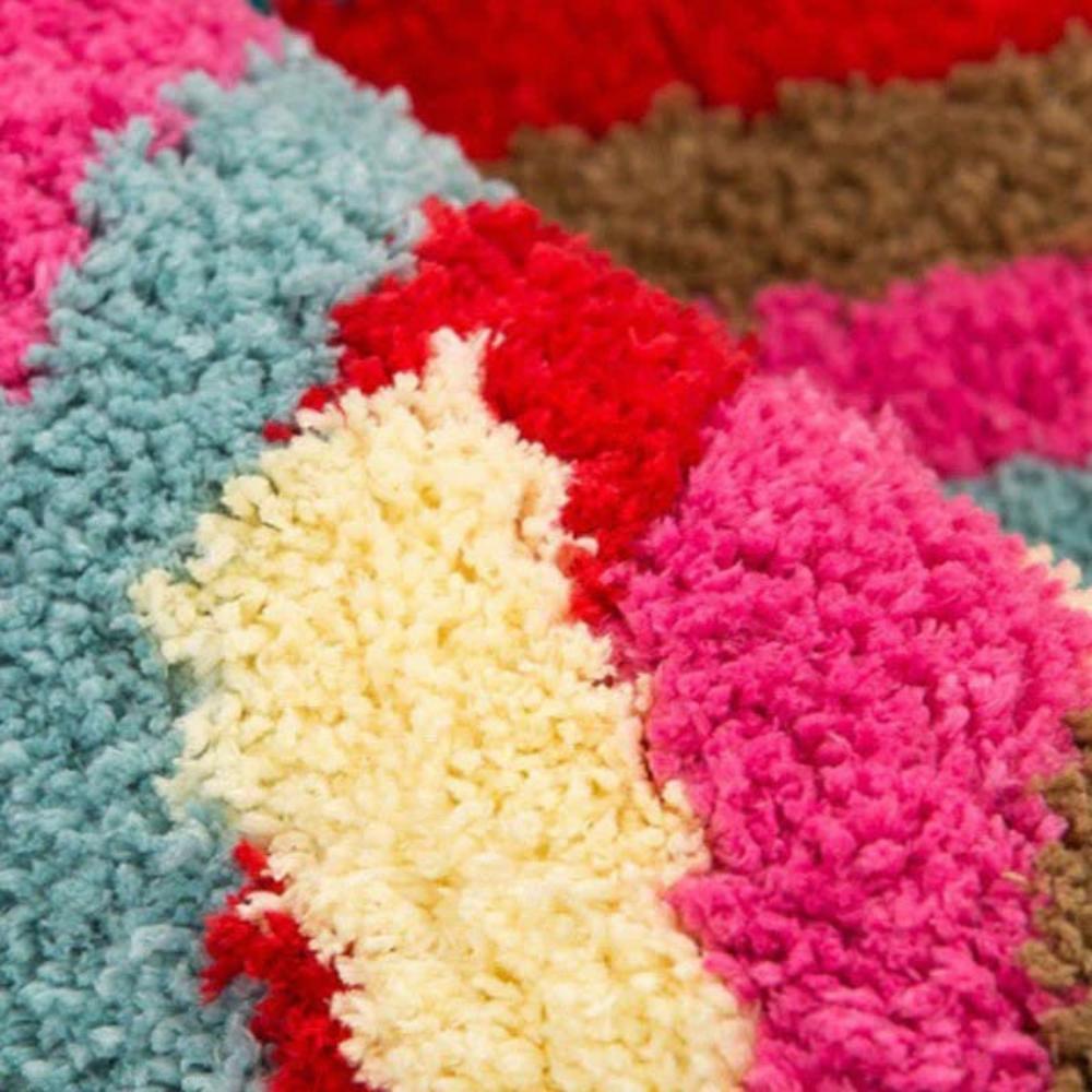 Luxurious Microfiber Bath Mat with Playful Design