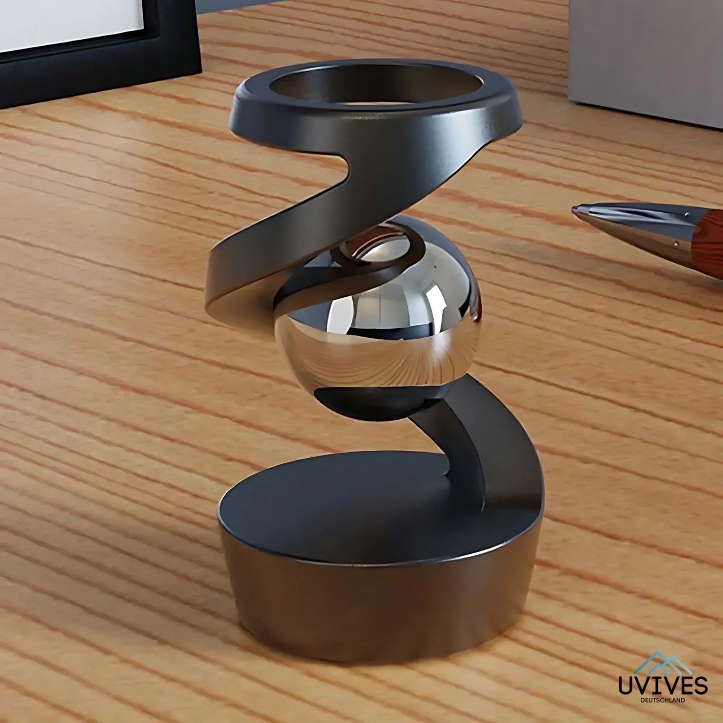 MindSpin – The Captivating Desk Illusion for Your Workspace