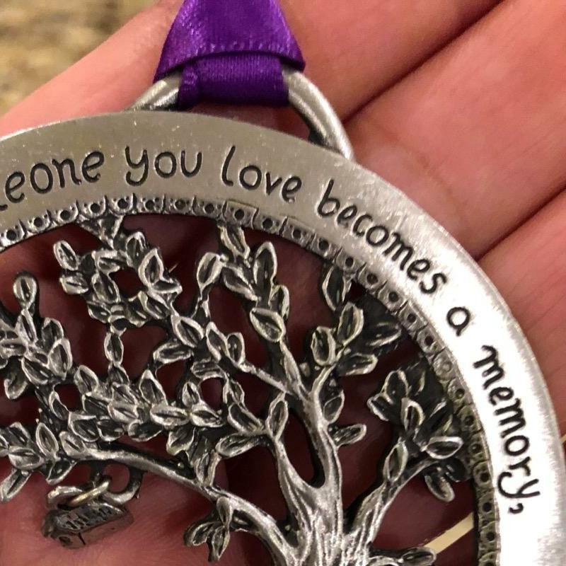 Christmas Remembrance for a Loved One - Heartfelt Memorial Decor