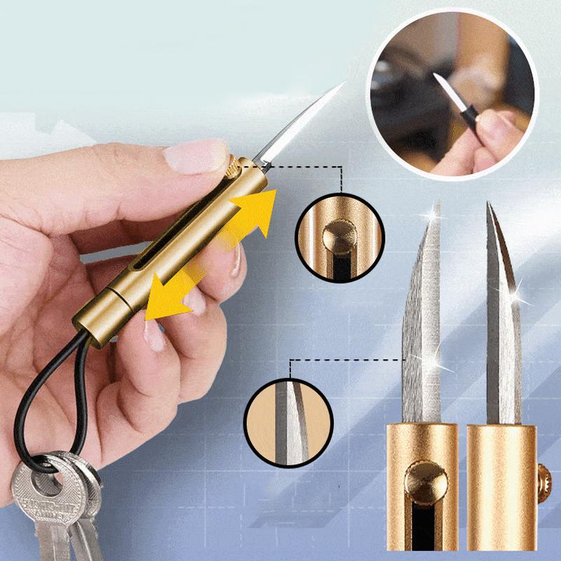 Keychain with Retractable Blade for Convenient Use