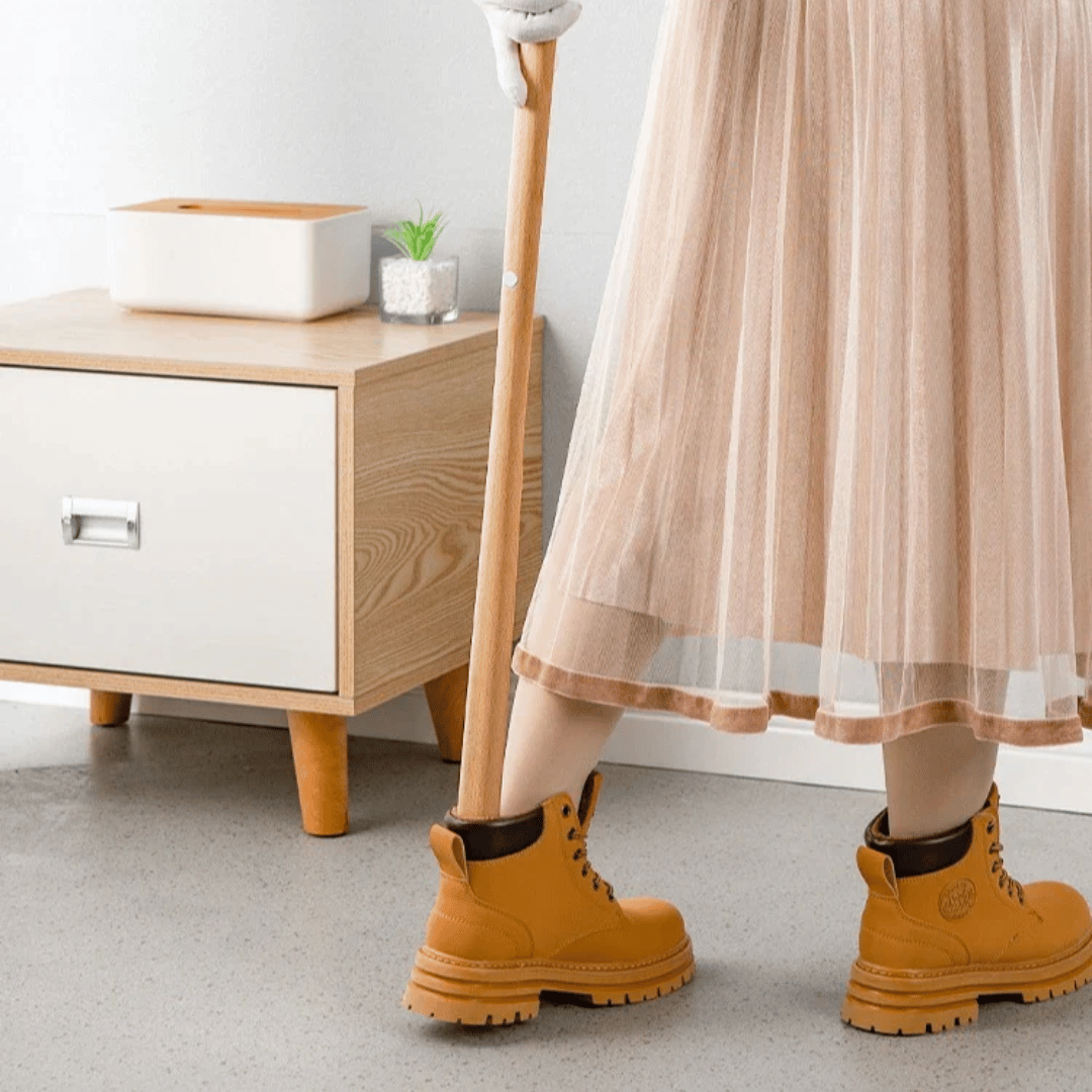 Magnetic Wooden Shoe Horn for Easy Footwear Access
