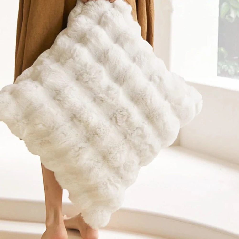 Plush Velvet Decorative Pillow for Ultimate Comfort