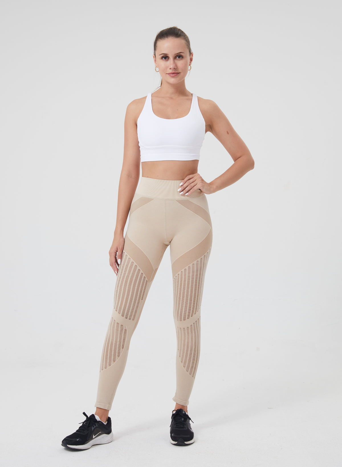 Sculpting Comfort Leggings for Smooth, Energized Legs