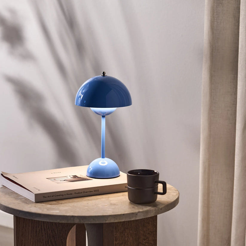 Dimmable Wireless Table Lamp in Scandinavian Design