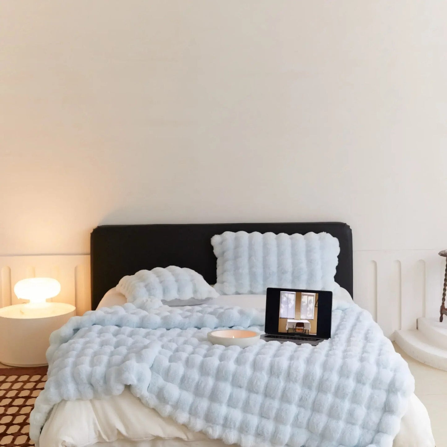 Cozy Wool Blanket | Soft and Warm | Stylish and Easy to Care | Year-Round Use