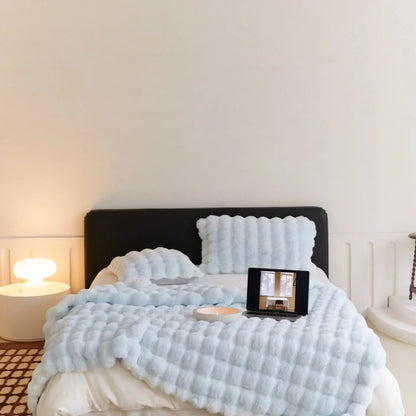 Cozy Wool Blanket | Soft and Warm | Stylish and Easy to Care | Year-Round Use