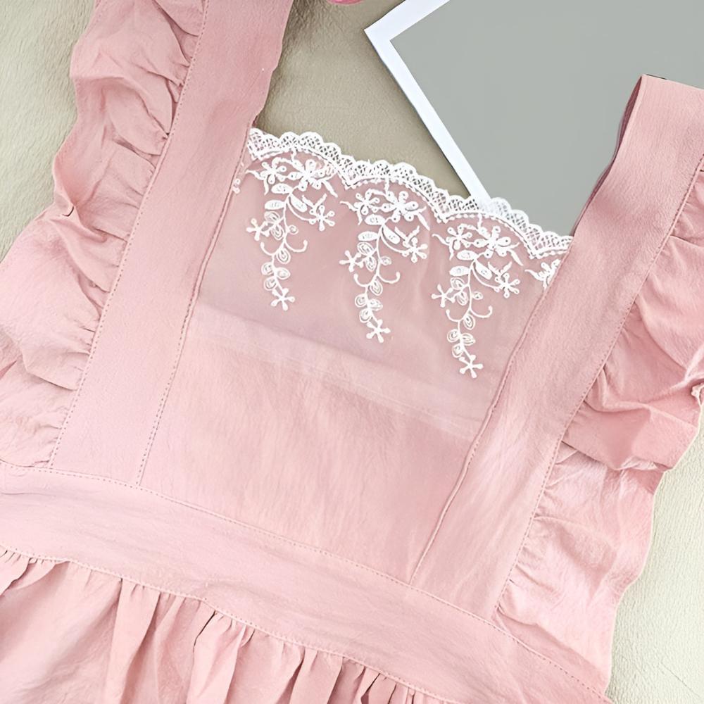 Chic Comfort Ruffle Apron for Home and Garden