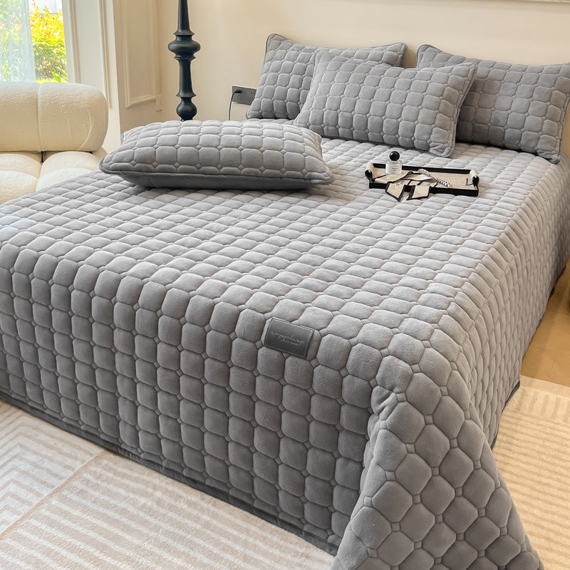 Soft and Elegant Bedspread with Modern Square Pattern