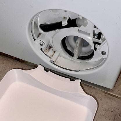 Effortless Water Management Tray for Laundry Spaces