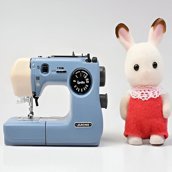 StitchWonders – Charming Mini Sewing Machine