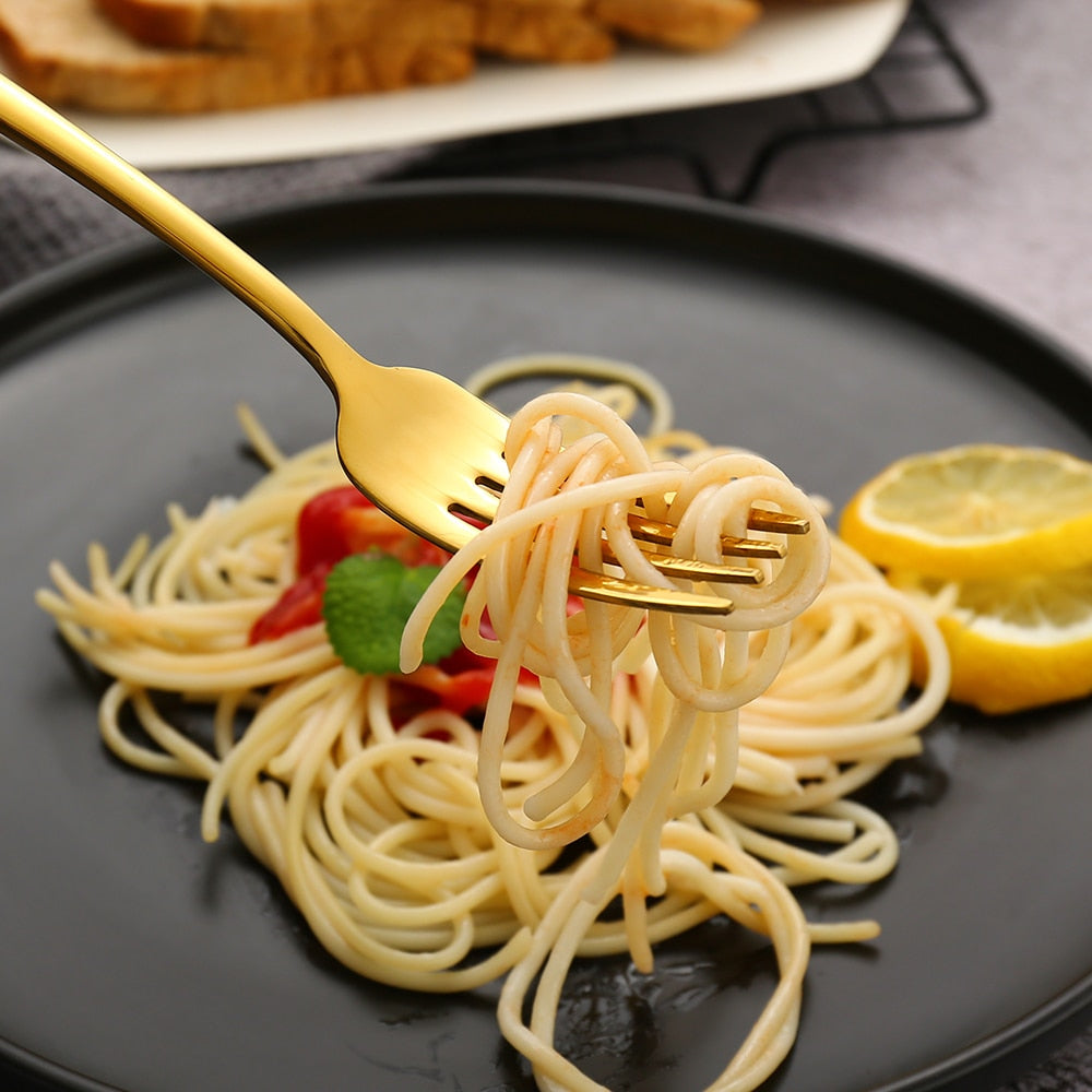 Elegant 5-Piece Cutlery Set for Sophisticated Dining