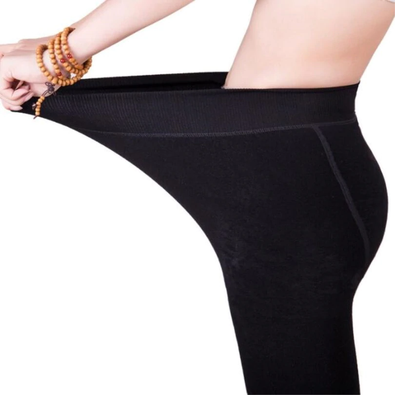 Winter Warmth: Luxe Fleece-Lined Leggings for Women