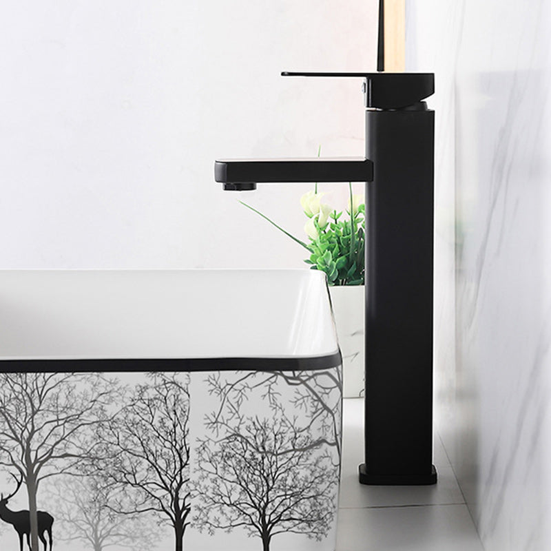 Modern Bathroom Sink Faucet with Digital Display – Low Arch Monochrome