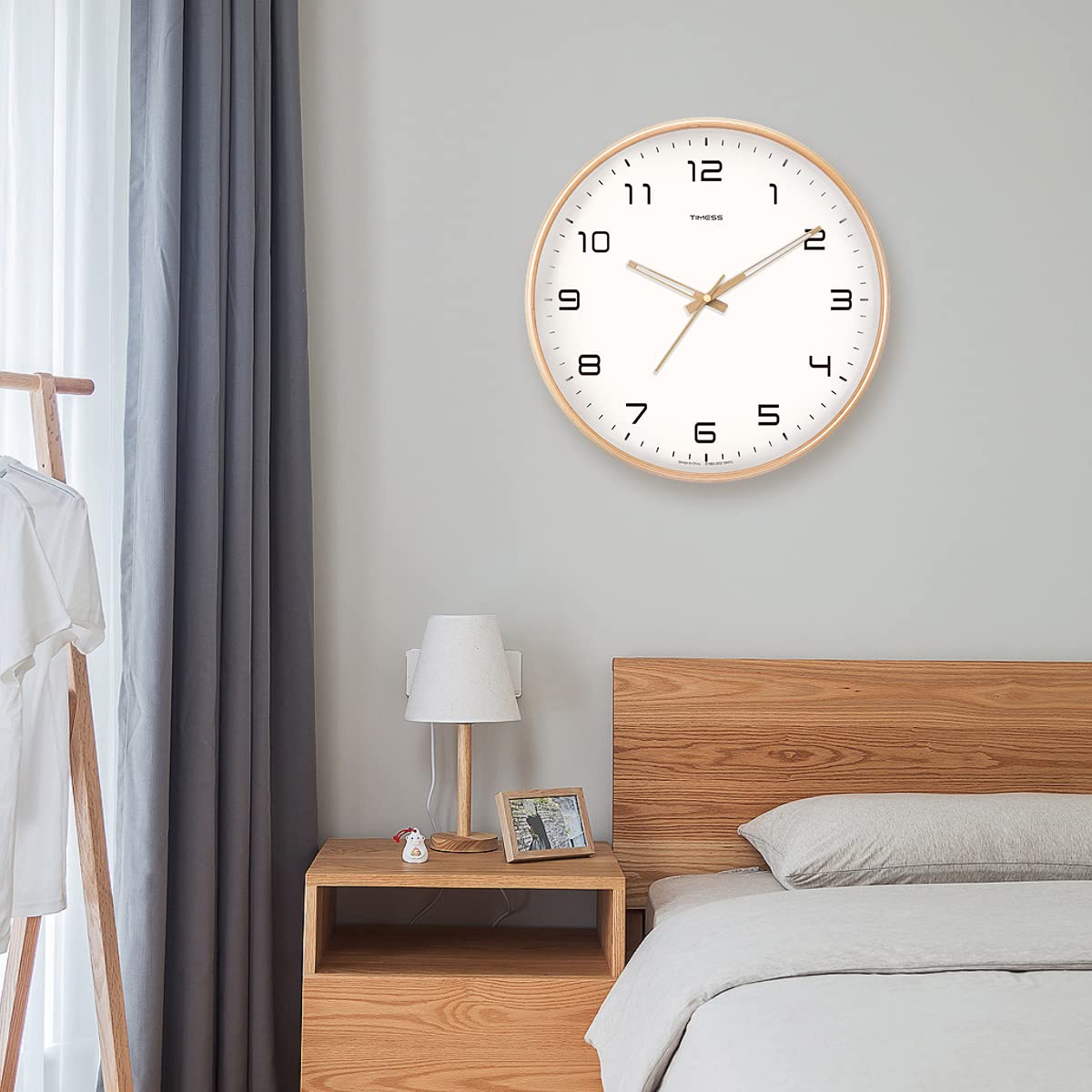 Elegant Simple Design Wall Clock