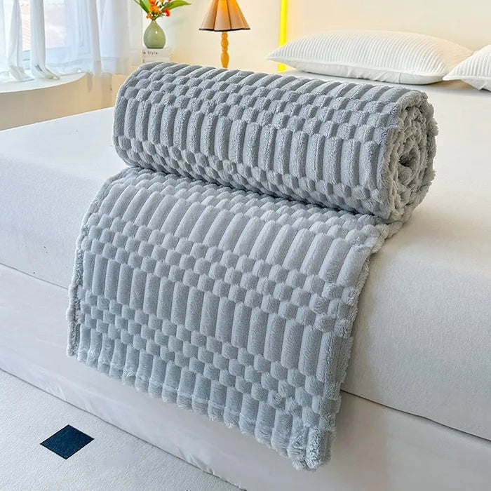 Cozy Fleece Blanket – Soft Milk Velour Throw for Sofa, Bed & Nursery