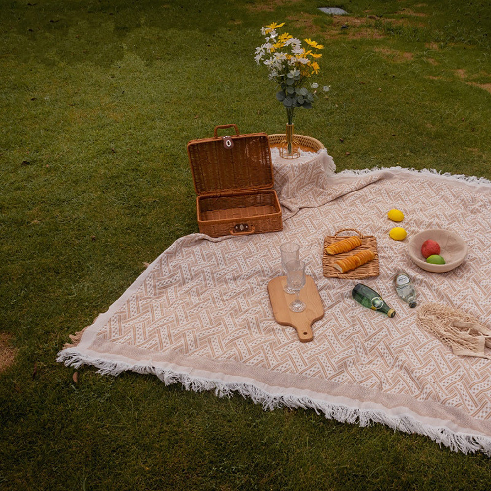 Stylish and Comfortable Outdoor Gear for Adventurous Activities