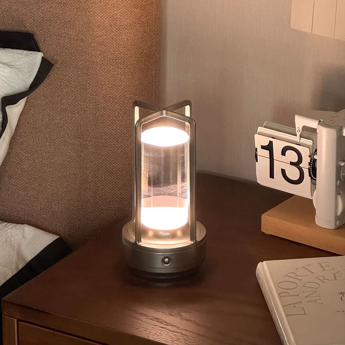 Rechargeable Retro Design Table Lamp