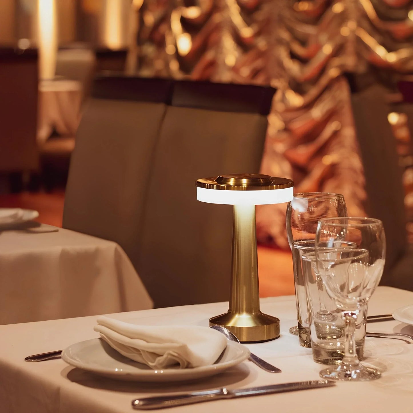 Stylish Cordless Table Lamp – Portable Retro Design