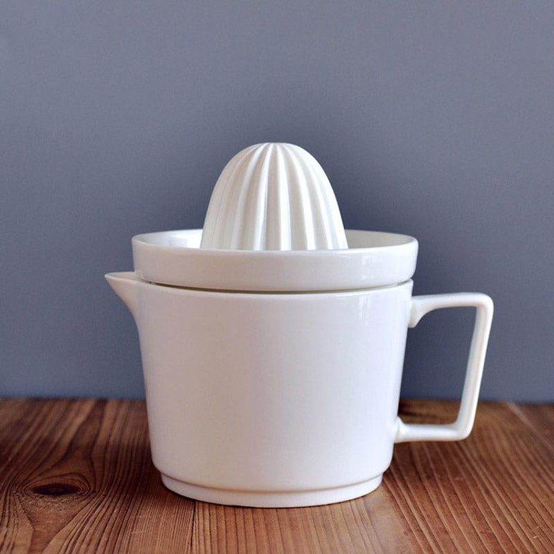 Effortlessly Extract Every Drop of Fresh Juice with PureSqueeze