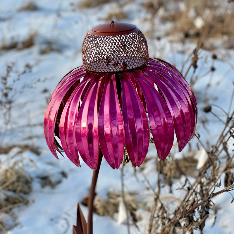 Feeding Station for Birds with Chic Design