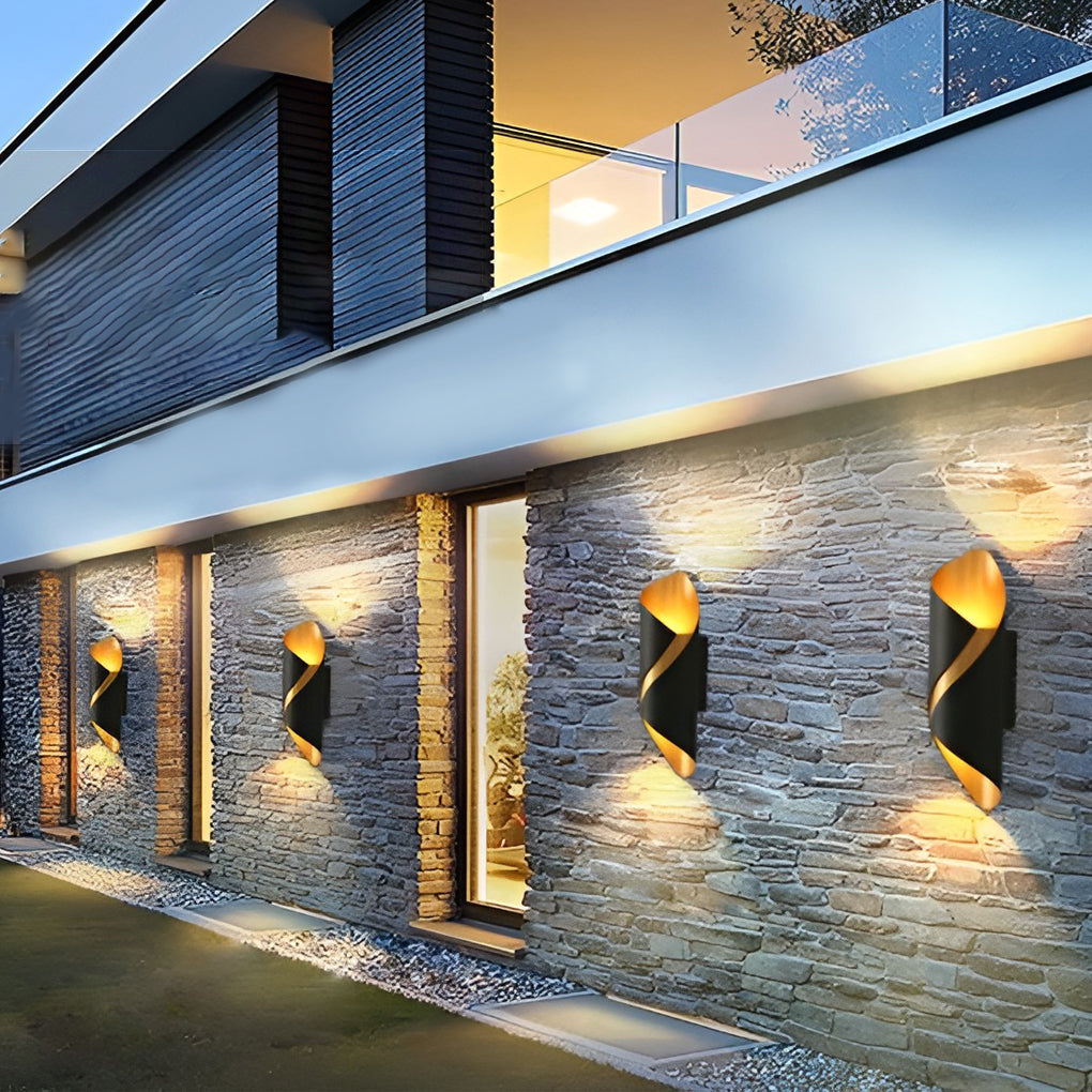 Spiral Black Metal Wall Lamp – Contemporary Outdoor Lighting Fixture