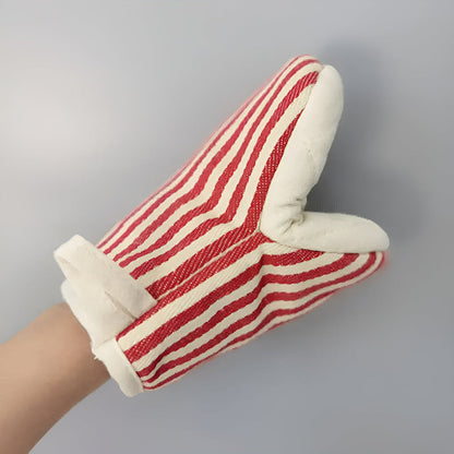 Elegant Striped Oven Mitts for Safe Cooking