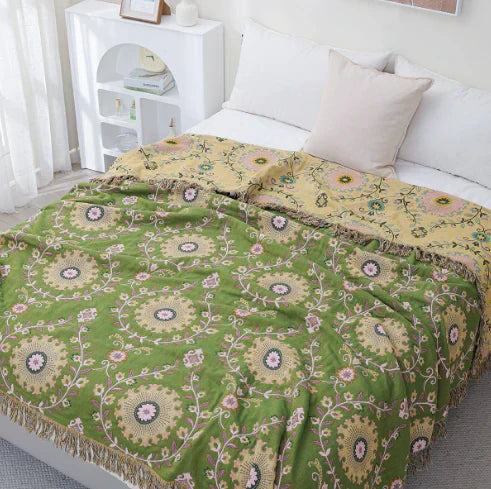 Reversible Scandinavian Blanket with Bird Pattern